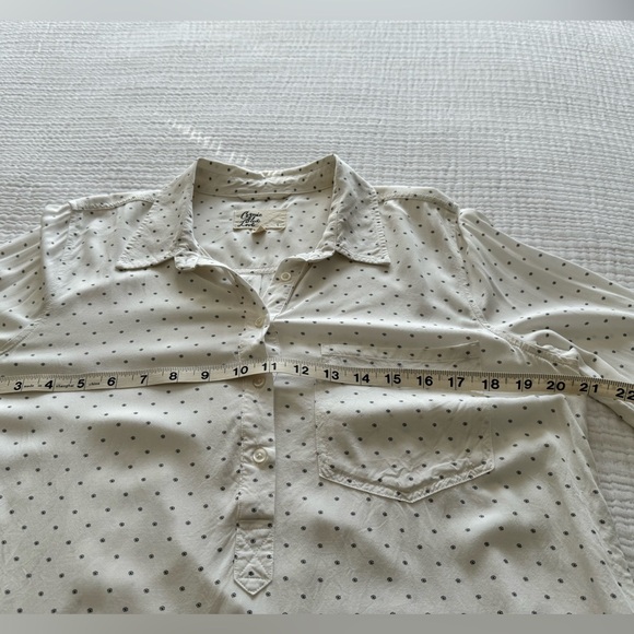POLKA-DOT 3/4 BUTTON DOWN BLOUSE, L - Picture 3 of 5